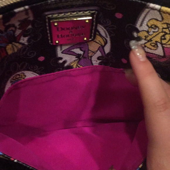 Dooney and bourke princess runway purse - Picture 4 of 7